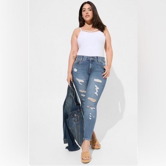 NEW! Torrid Bombshell Skinny Premium Stretch High Rise Distressed Jeans SZ 18 - Picture 2 of 12